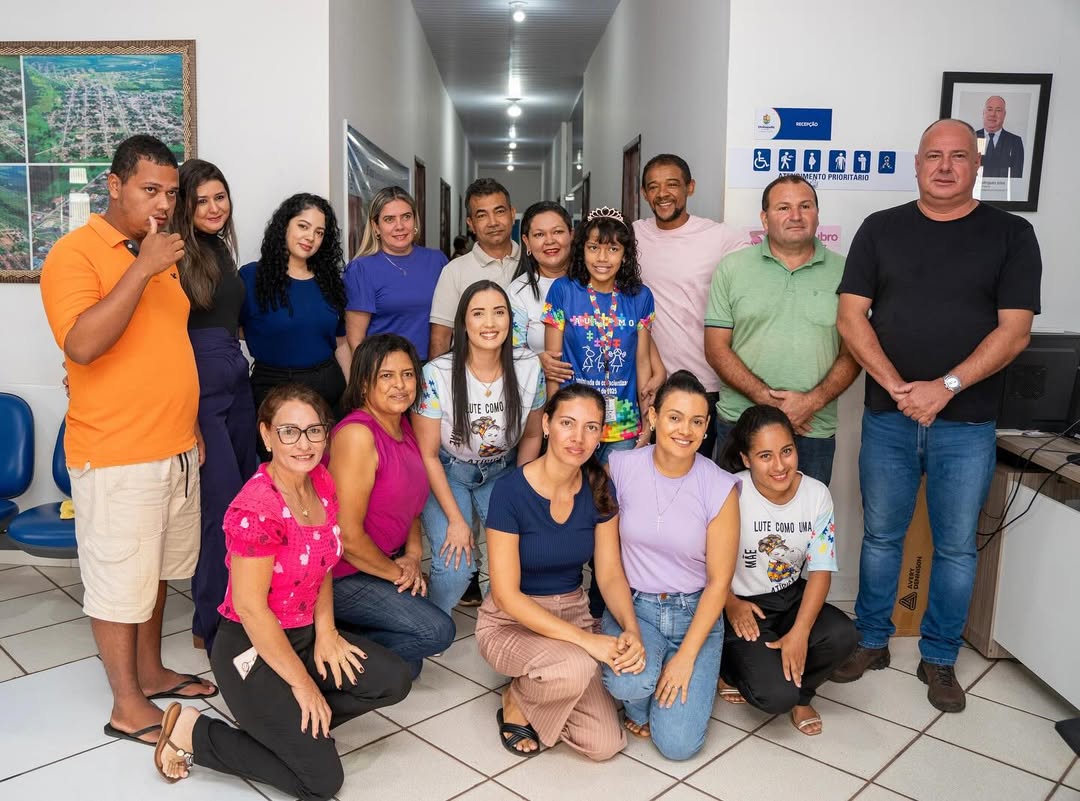 INCLUSÃO EM AÇÃO: CÂMARA DE DIVINÓPOLIS IMPLEMENTA SINALIZAÇÃO DE ATENDIMENTO PRIORITÁRIO PARA PESSOAS COM TEA