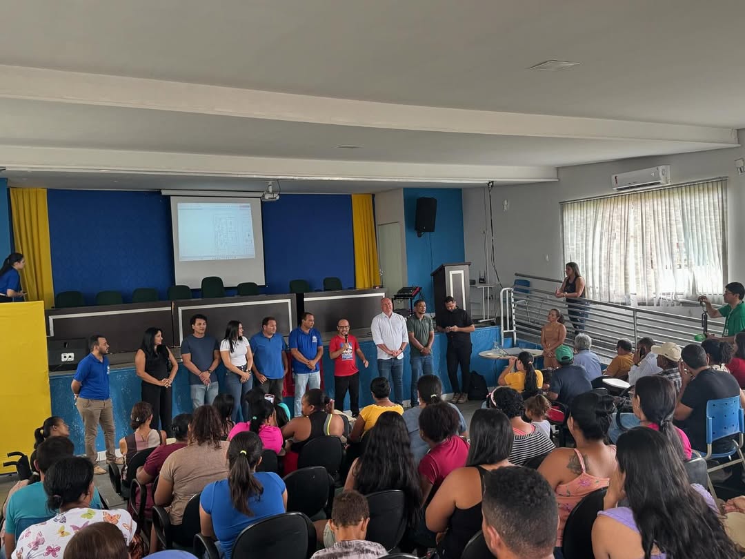 Câmara de Divinópolis do Tocantins Participa de Reunião Informativa Crucial sobre o Programa Minha Casa Minha Vida – Entidades